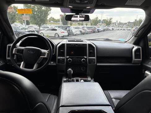 Used 2018 Ford F150 Lariat w/ Equipment Group 502A Luxury AWD/4WD image 18