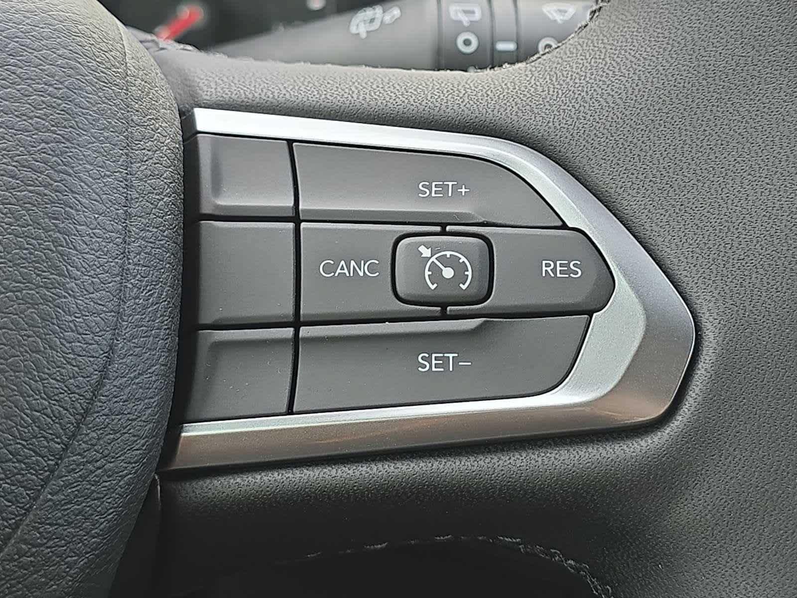New 2026 Jeep Compass Latitude AWD/4WD image 25