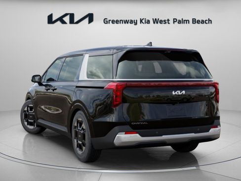 New 2026 Kia Carnival EX FWD image 5