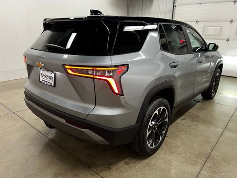 New 2026 Chevrolet Equinox LT AWD/4WD image 3