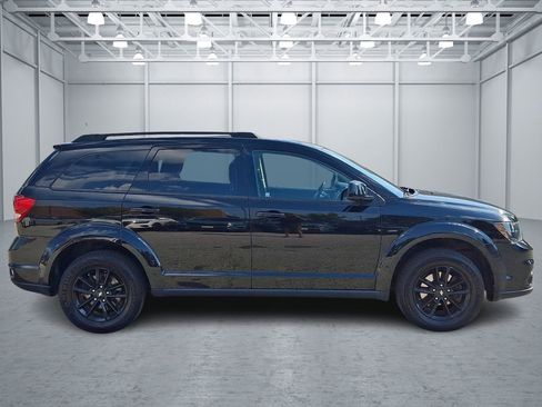 Used 2019 Dodge Journey SE w/ Premium Group FWD image 6