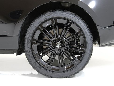 Used 2025 Land Rover Range Rover Long Wheelbase Autobiography AWD/4WD image 13
