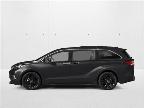 New 2026 Toyota Sienna XSE image 3