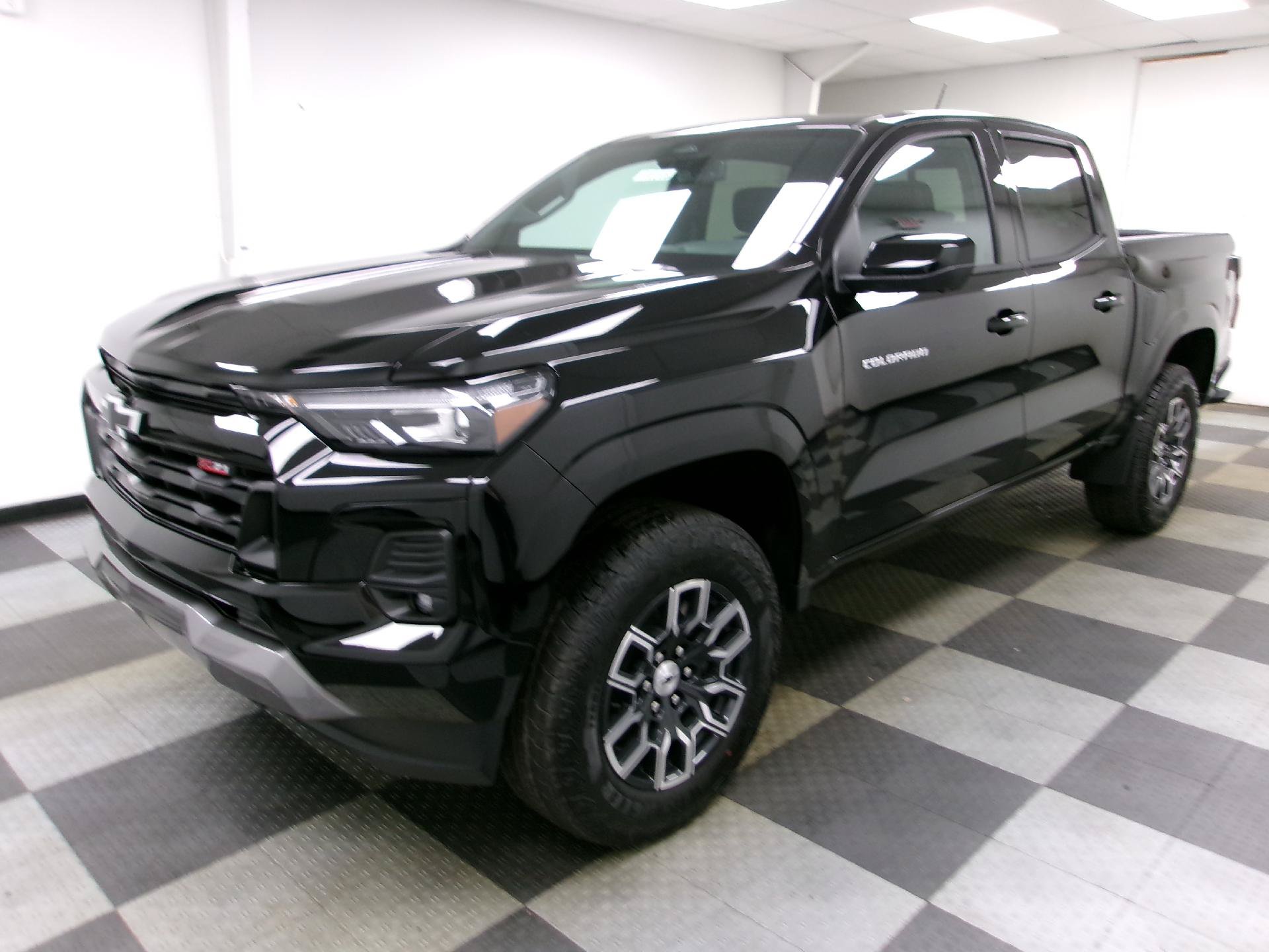 New 2026 Chevrolet Colorado Z71 w/ Technology Package AWD/4WD image 1