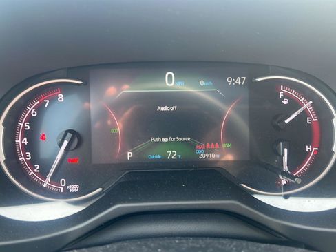 Used 2023 Toyota RAV4 XLE w/ Convenience Package image 21