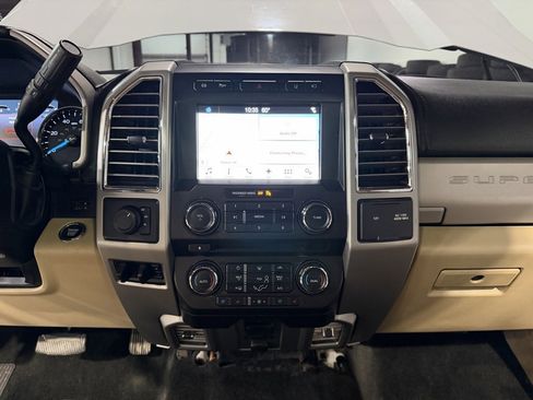 Used 2017 Ford F450 Lariat w/ Lariat Ultimate Package image 17