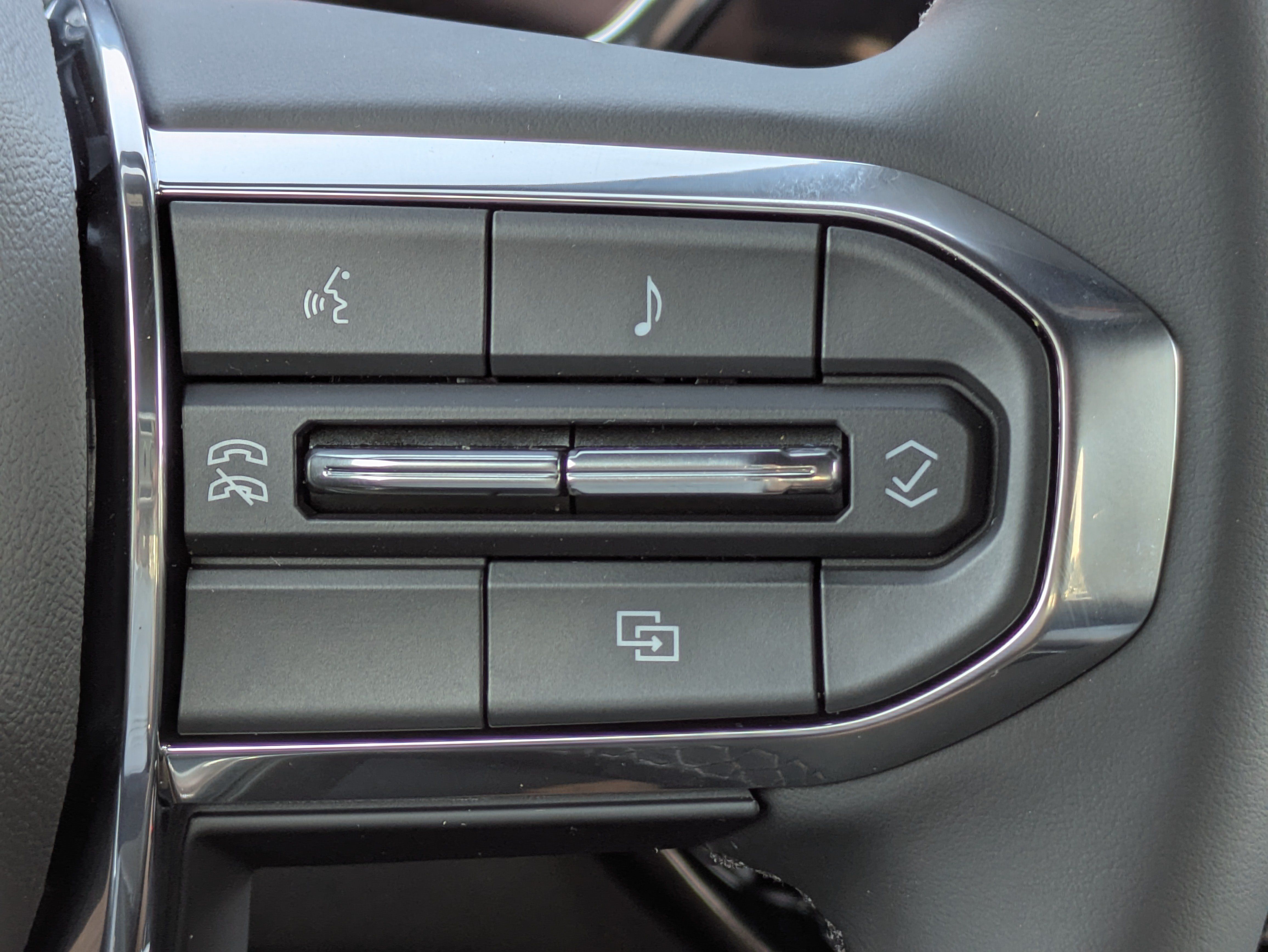 New 2026 GMC Canyon Elevation w/ Convenience Package RWD image 24