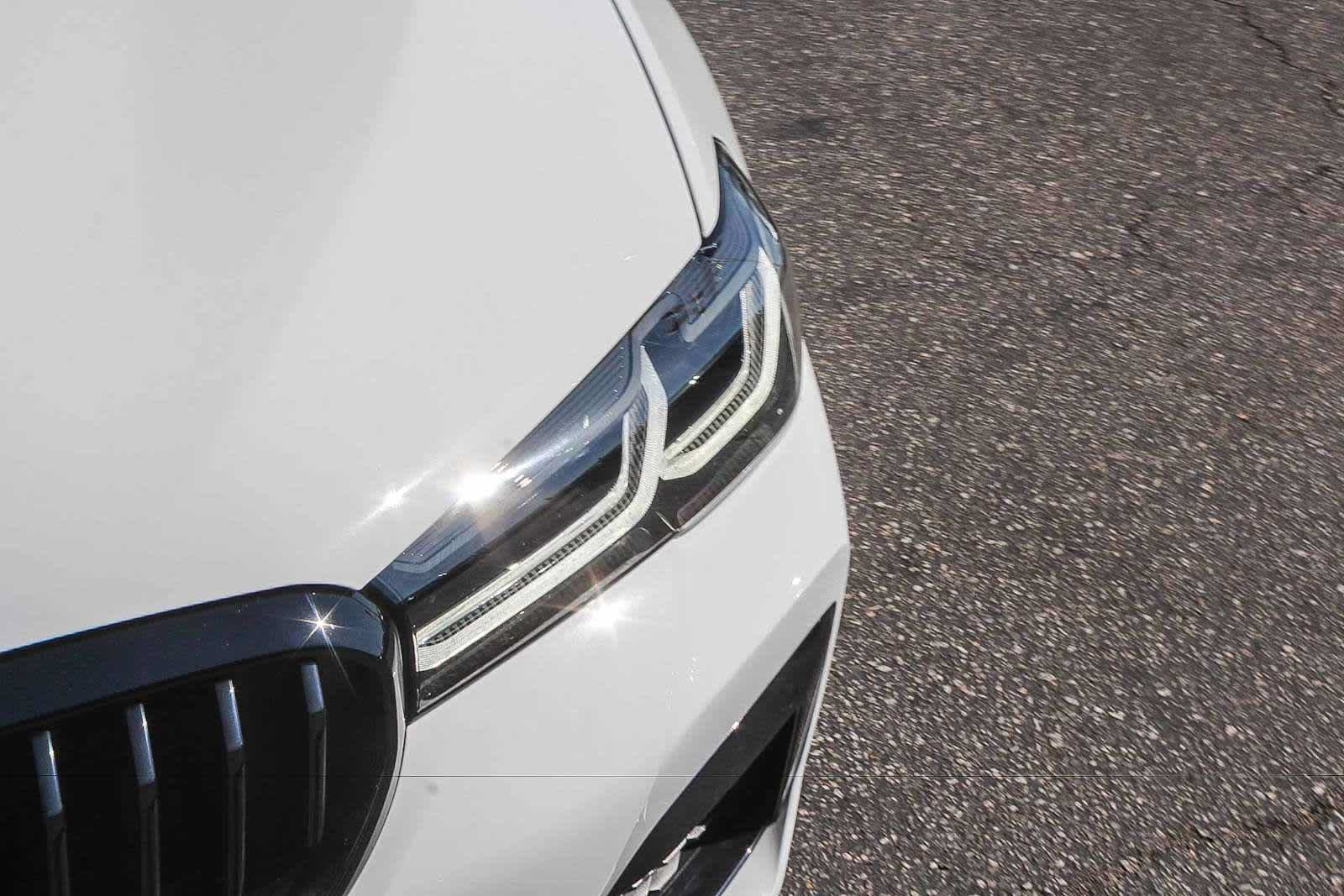 Used 2023 BMW 540i w/ M Sport Package RWD image 10