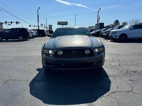 Used 2013 Ford Mustang GT image 3