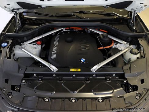 Used 2026 BMW X5 xDrive50e w/ Climate Comfort Package image 40