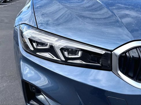Used 2025 BMW 330i Sedan w/ Premium Package RWD image 30
