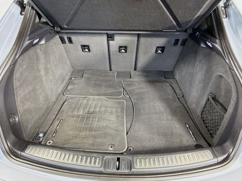 Certified 2022 Porsche Macan image 25