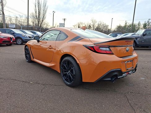 Used 2023 Toyota GR86 10th Anniversary SE image 4