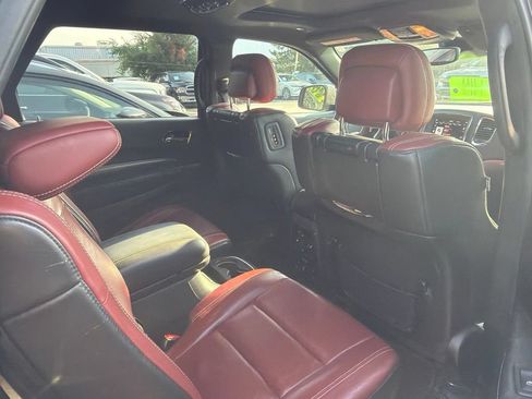 Used 2018 Dodge Durango SRT w/ Technology Group AWD/4WD image 5