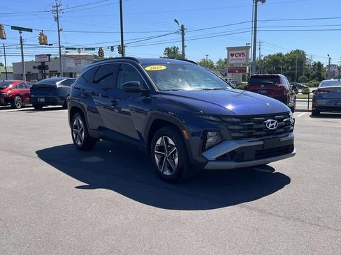Certified 2025 Hyundai Tucson SEL AWD/4WD image 3