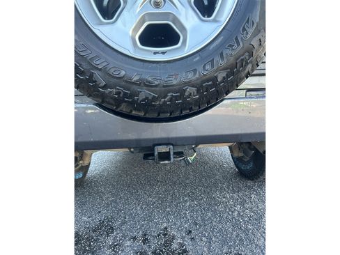 Used 2017 Jeep Wrangler Unlimited Sahara w/ Dual Top Group AWD/4WD image 8