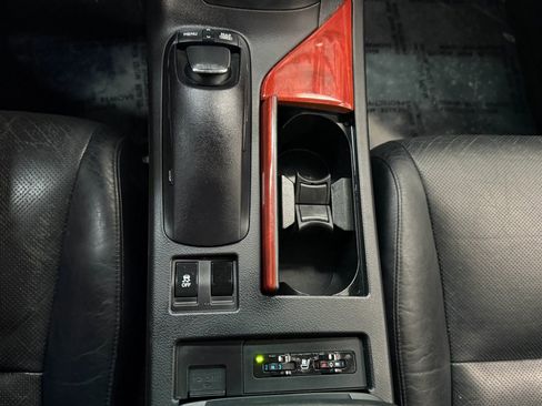 Used 2011 Lexus RX 450h RX 450h Sport Utility 4D w/ Premium Pkg image 34