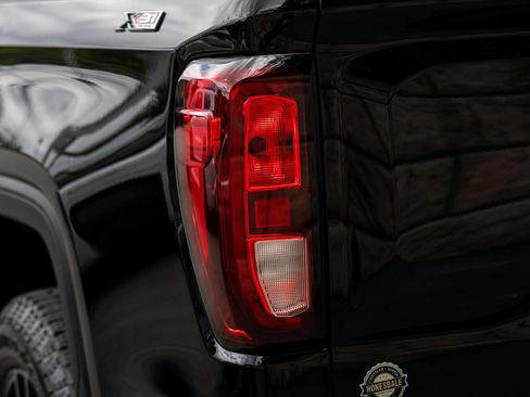 Used 2025 GMC Sierra 1500 Elevation w/ Preferred Package AWD/4WD image 38