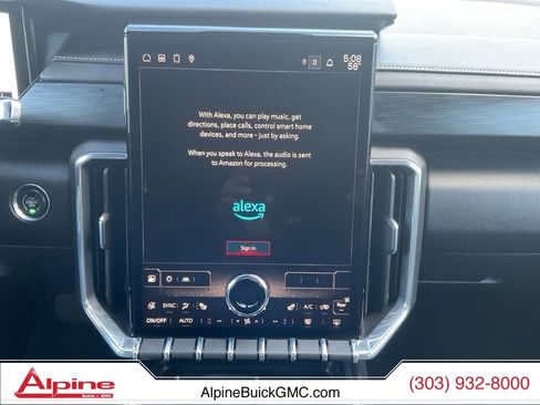 Used 2025 GMC Acadia Elevation image 11