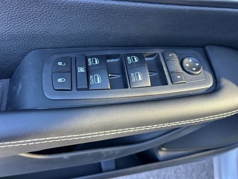 New 2026 Chrysler Voyager LX image 20