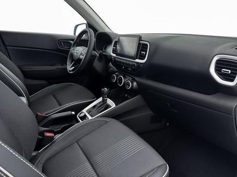 New 2026 Hyundai Venue SEL FWD image 15