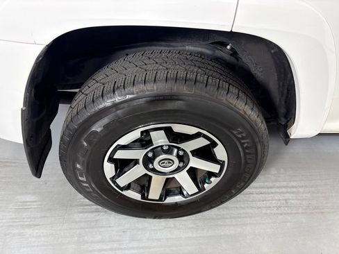 Used 2024 Toyota 4Runner TRD Off-Road Premium w/ Moonroof Package AWD/4WD image 10