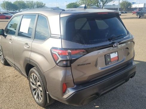 Used 2025 Subaru Forester Touring AWD/4WD image 8