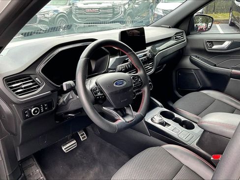 Used 2023 Ford Escape ST-Line Select AWD/4WD image 12