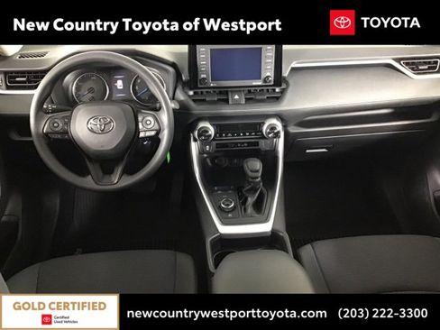 Used 2020 Toyota RAV4 LE image 12