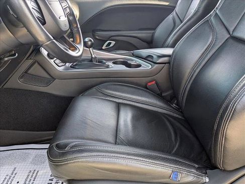 Used 2022 Dodge Challenger R/T w/ Blacktop Package image 16