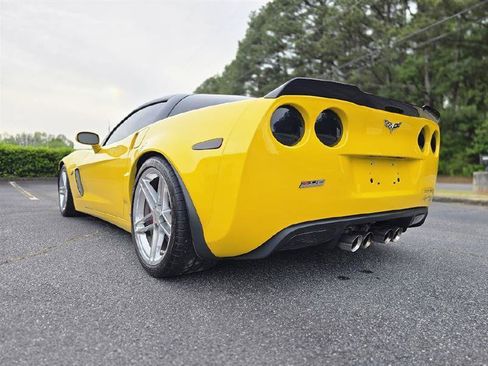 Used 2006 Chevrolet Corvette Z06 w/ Preferred Equipment Group RWD image 9