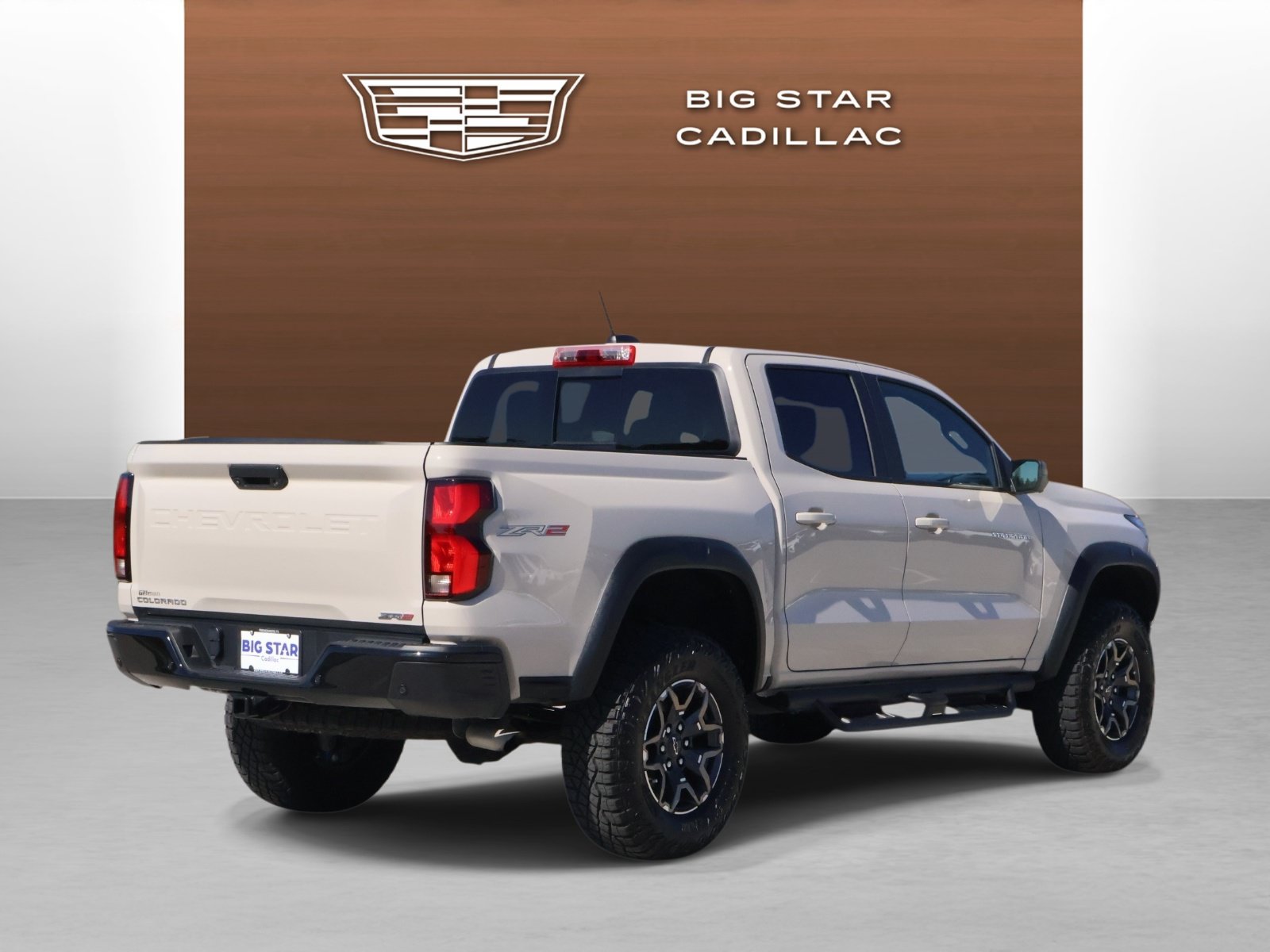 Used 2026 Chevrolet Colorado ZR2 w/ Technology Package AWD/4WD image 3