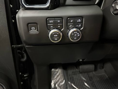 Used 2023 GMC Sierra 1500 Denali Ultimate AWD/4WD image 33