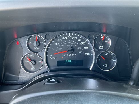 New 2026 Chevrolet Express 2500 w/ Driver Convenience Package RWD image 16