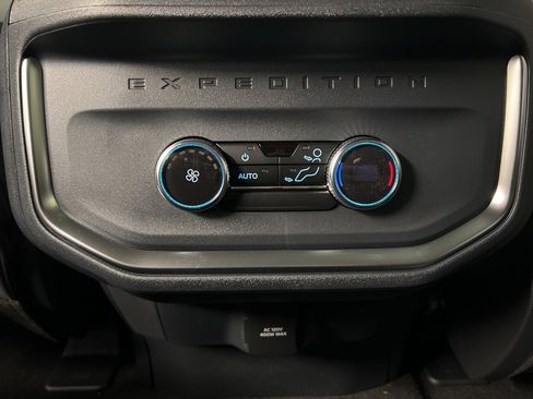 New 2025 Ford Expedition Active image 36