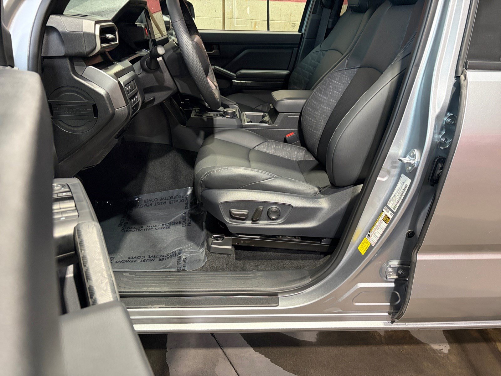Certified 2025 Toyota Tacoma TRD Sport w/ TRD Sport Premium Package AWD/4WD image 11