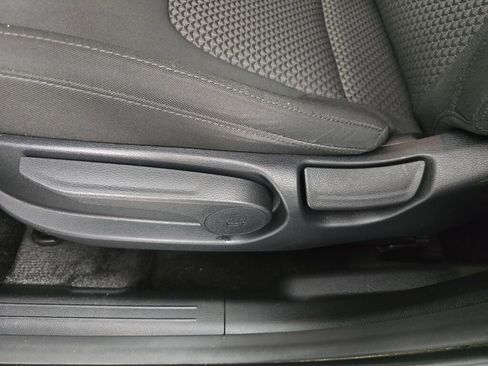 Used 2023 Kia Sportage LX image 21