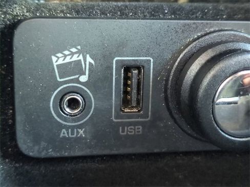 Used 2013 Jaguar XJ L Portfolio image 22