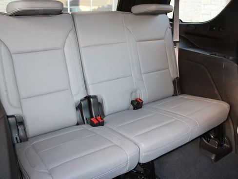 Used 2021 GMC Yukon SLT w/ SLT Premium Package image 20