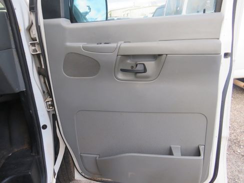 Used 2012 Ford E-250 and Econoline 250 w/ Commercial Cargo Van Pkg image 15