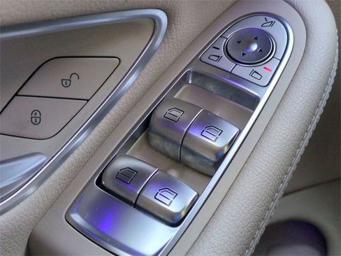 Used 2021 Mercedes-Benz C 300 Cabriolet image 22