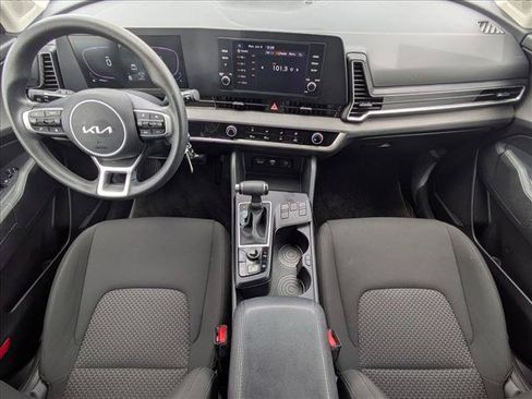 Used 2025 Kia Sportage LX FWD image 16