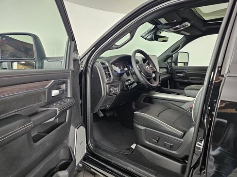 New 2026 RAM 3500 Laramie AWD/4WD image 22