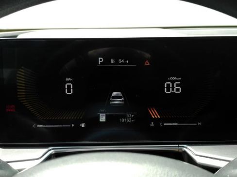 Used 2025 Kia Sorento LX FWD image 38