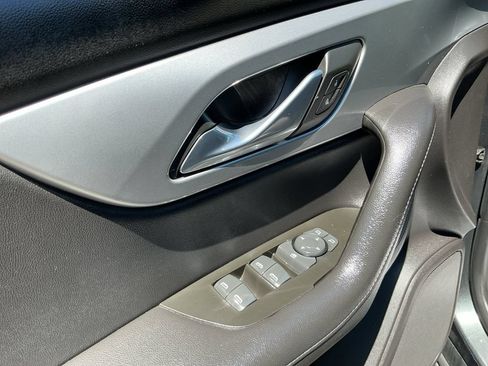 Used 2019 Chevrolet Blazer LT FWD image 10