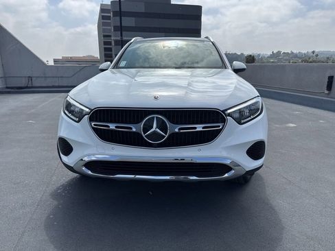 Used 2026 Mercedes-Benz GLC 300 image 2