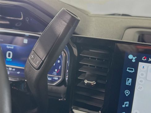 Used 2023 Chevrolet Silverado 1500 LT image 11