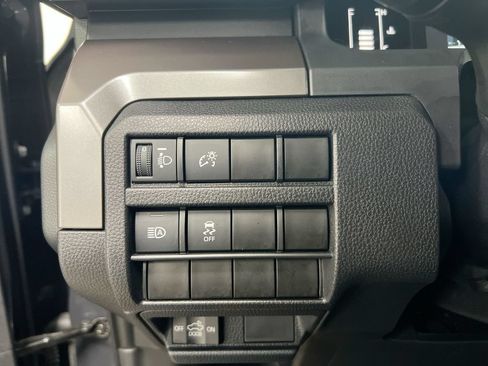 Used 2024 Toyota Tacoma SR5 AWD/4WD image 19