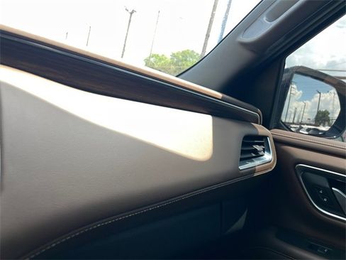 Used 2022 Chevrolet Tahoe High Country image 18