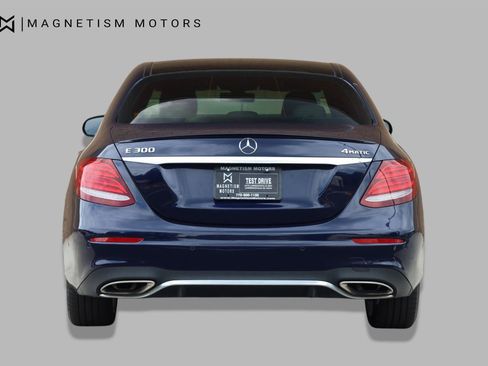Used 2019 Mercedes-Benz E 300 4MATIC image 10